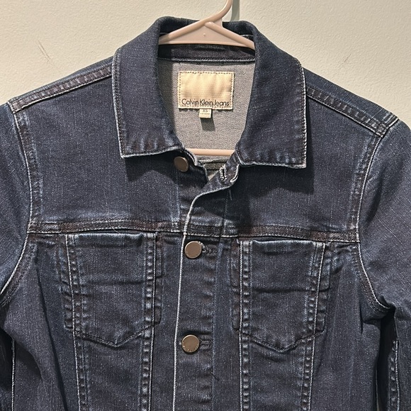 Calvin Klein Jeans Trucker Classic Blue Wash Denim Jacket Size XS - Picture 2 of 6